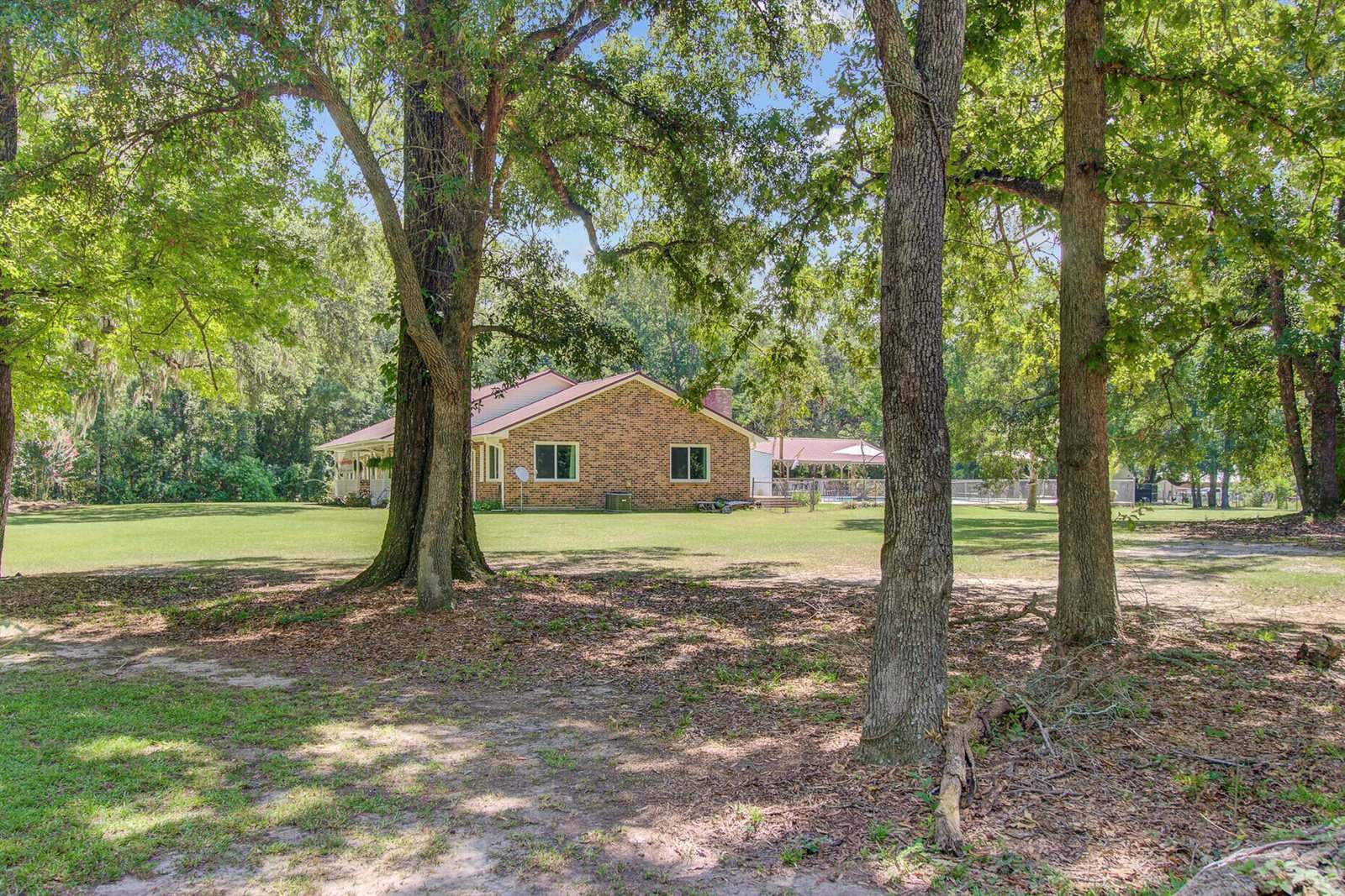 138 Brant Acres Lane, Bonneau, SC 29431