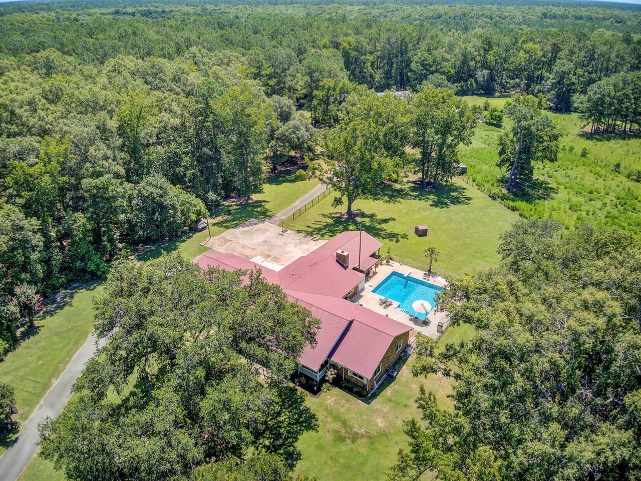 138 Brant Acres Lane, Bonneau, SC 29431