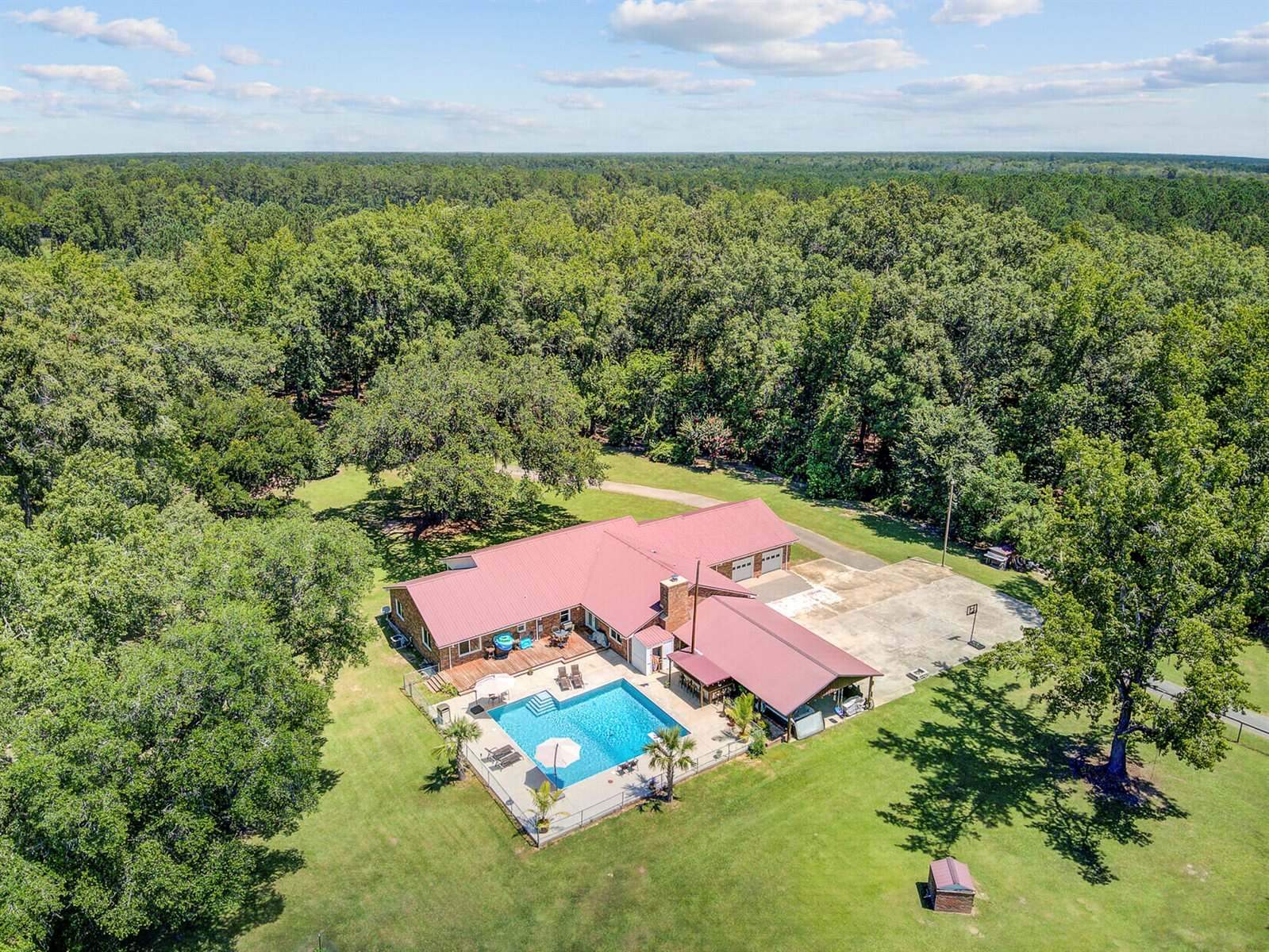 138 Brant Acres Lane, Bonneau, SC 29431