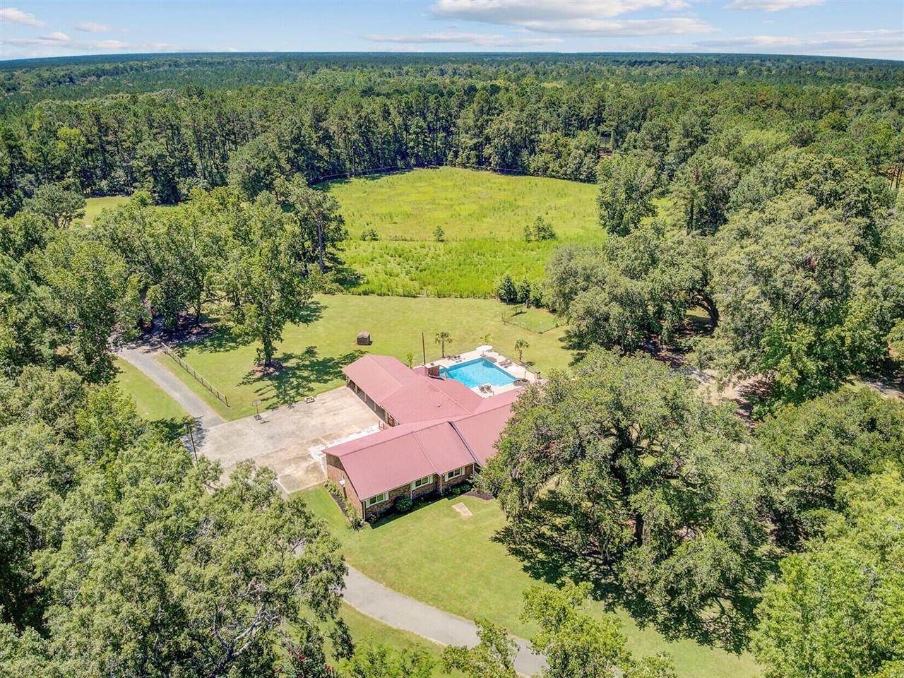 138 Brant Acres Lane, Bonneau, SC 29431