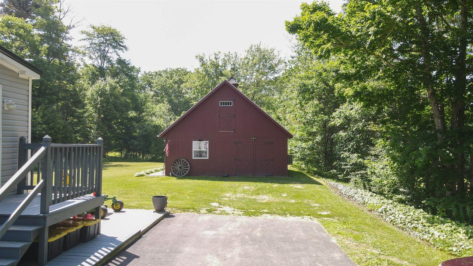 27 Hoxie Road, Orrington, ME 04474