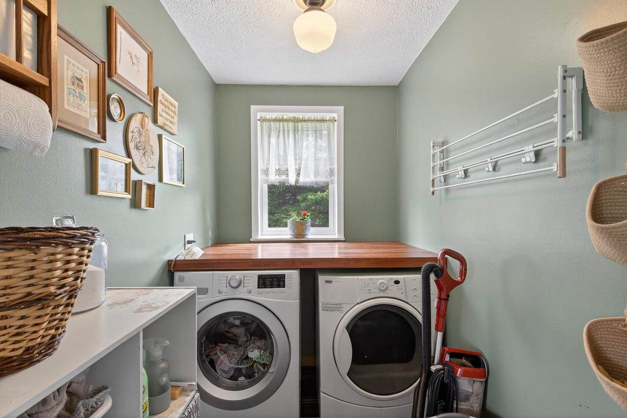 5230 County Road C, Vesper, WI 54489