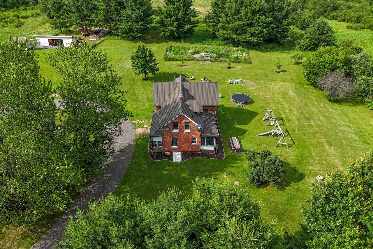 5230 County Road C, Vesper, WI 54489