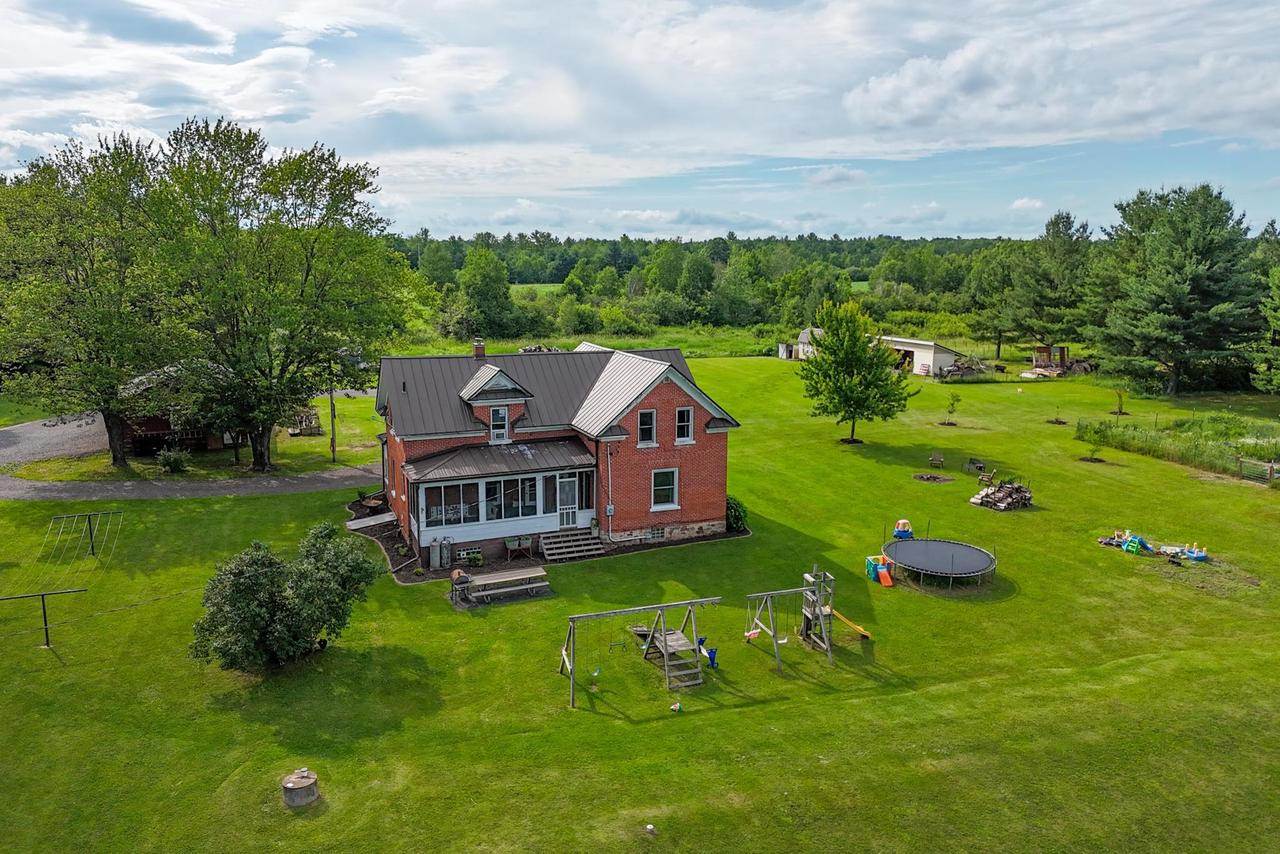 5230 County Road C, Vesper, WI 54489