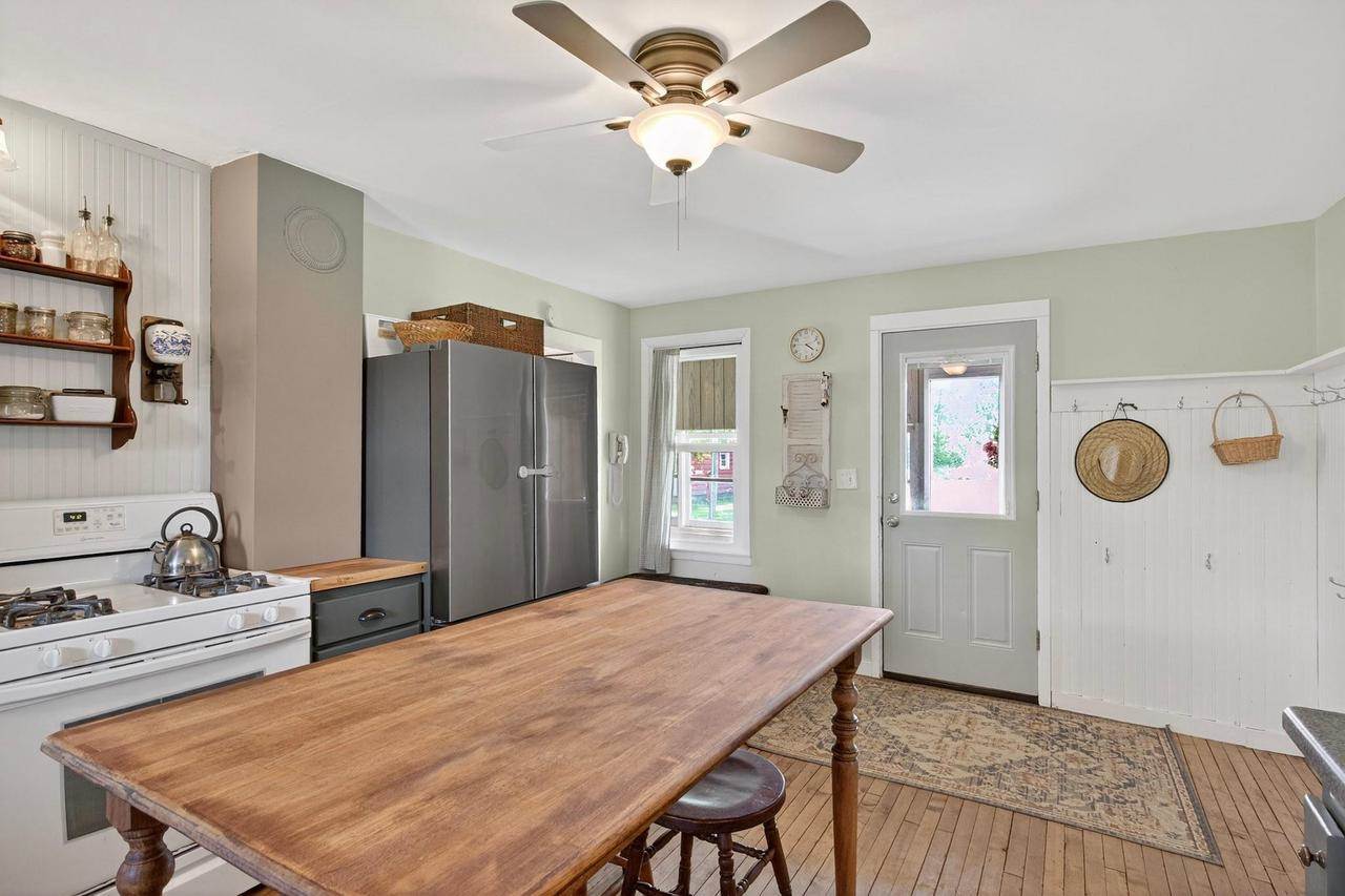 5230 County Road C, Vesper, WI 54489