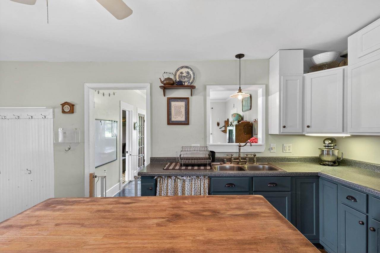 5230 County Road C, Vesper, WI 54489