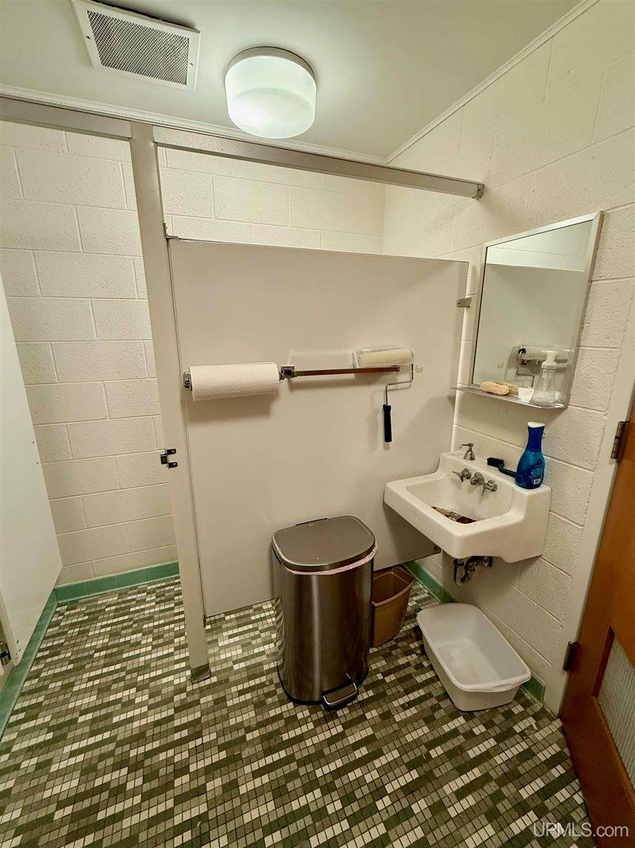 1700 Ash Street, Ishpeming, MI 49849