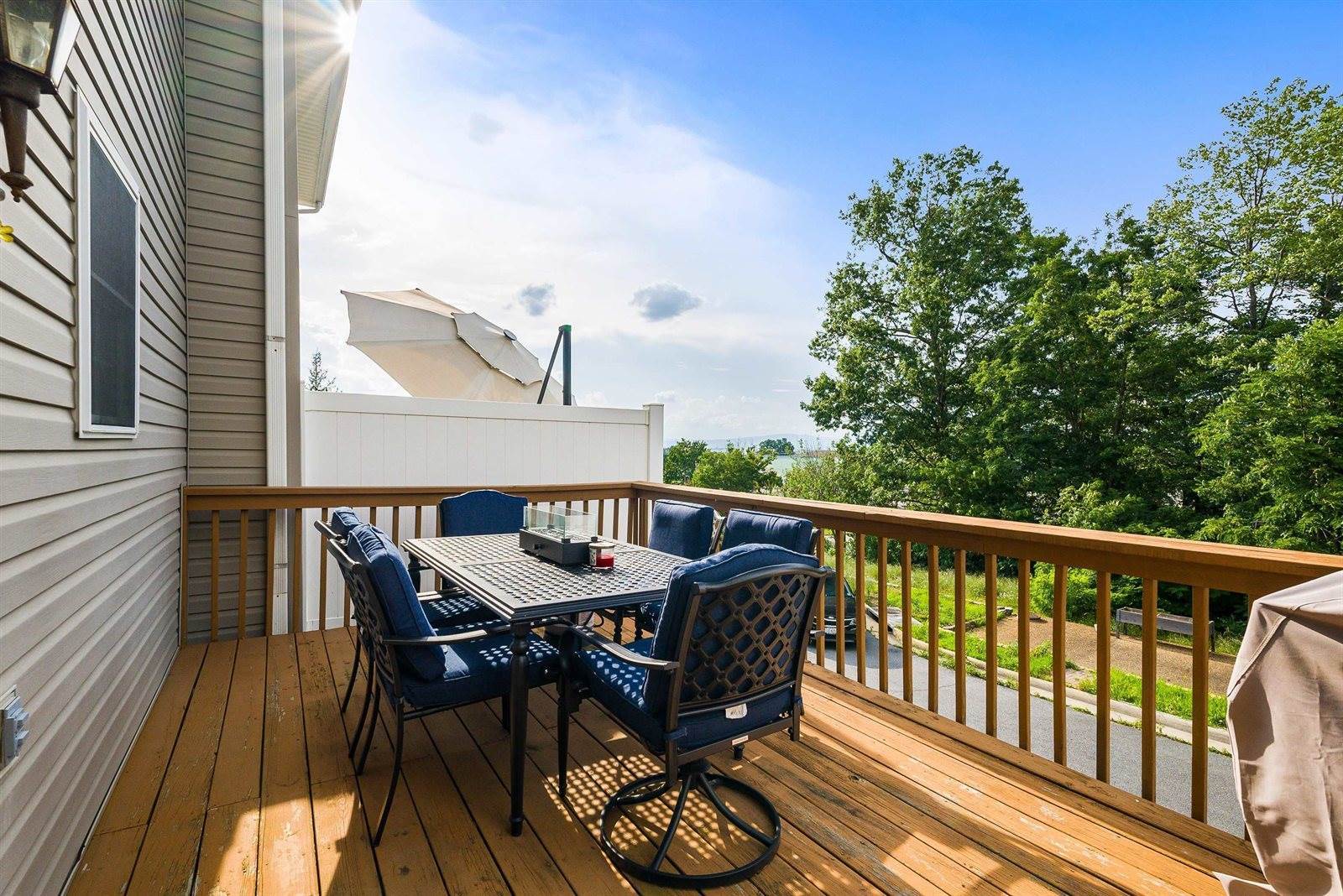 329 Emerald Dr, Harrisonburg, VA 22801