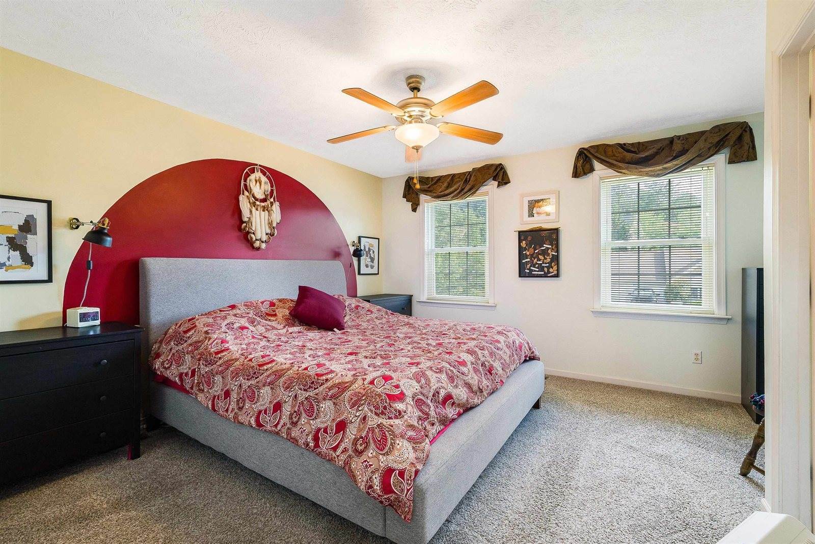 329 Emerald Dr, Harrisonburg, VA 22801