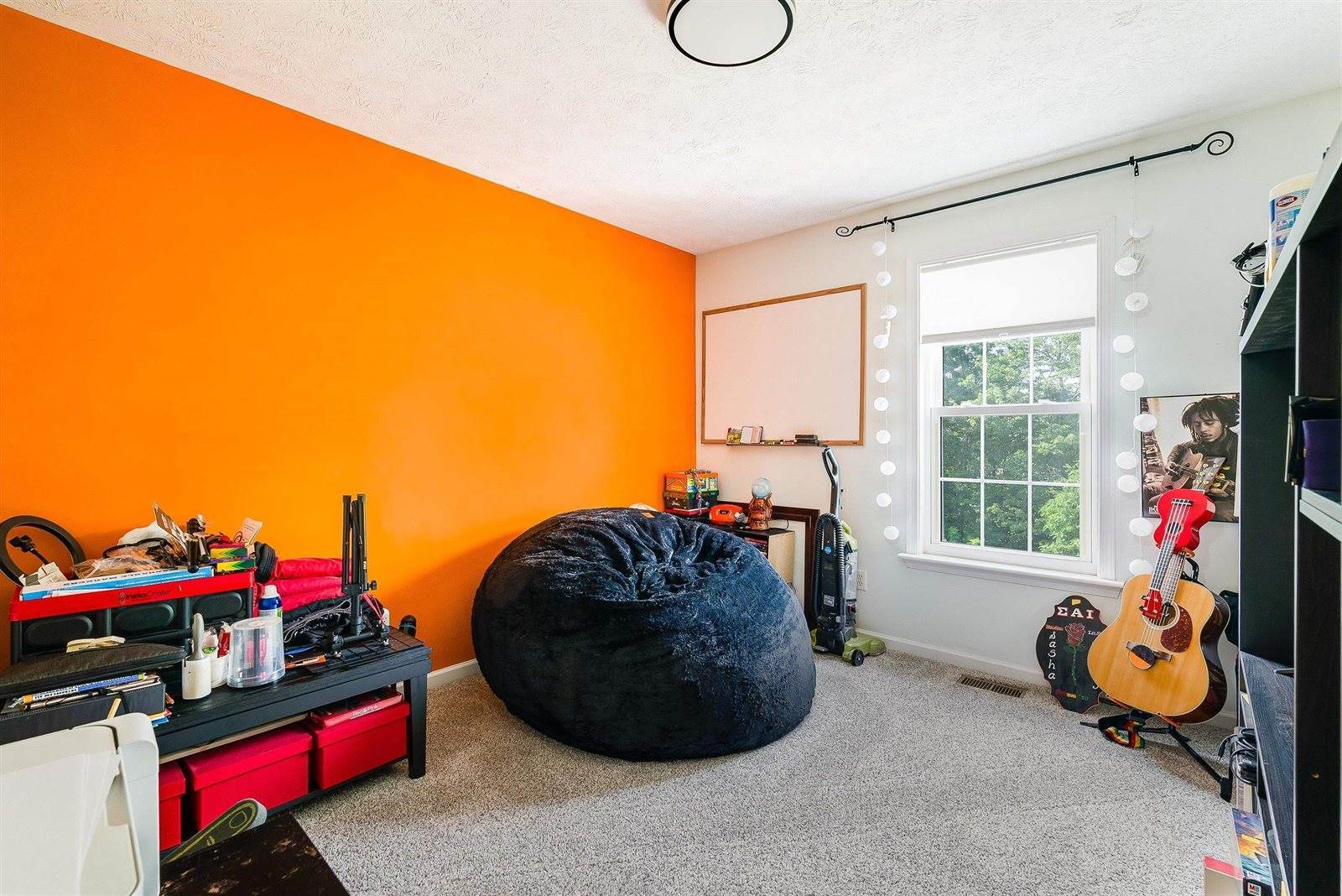 329 Emerald Dr, Harrisonburg, VA 22801