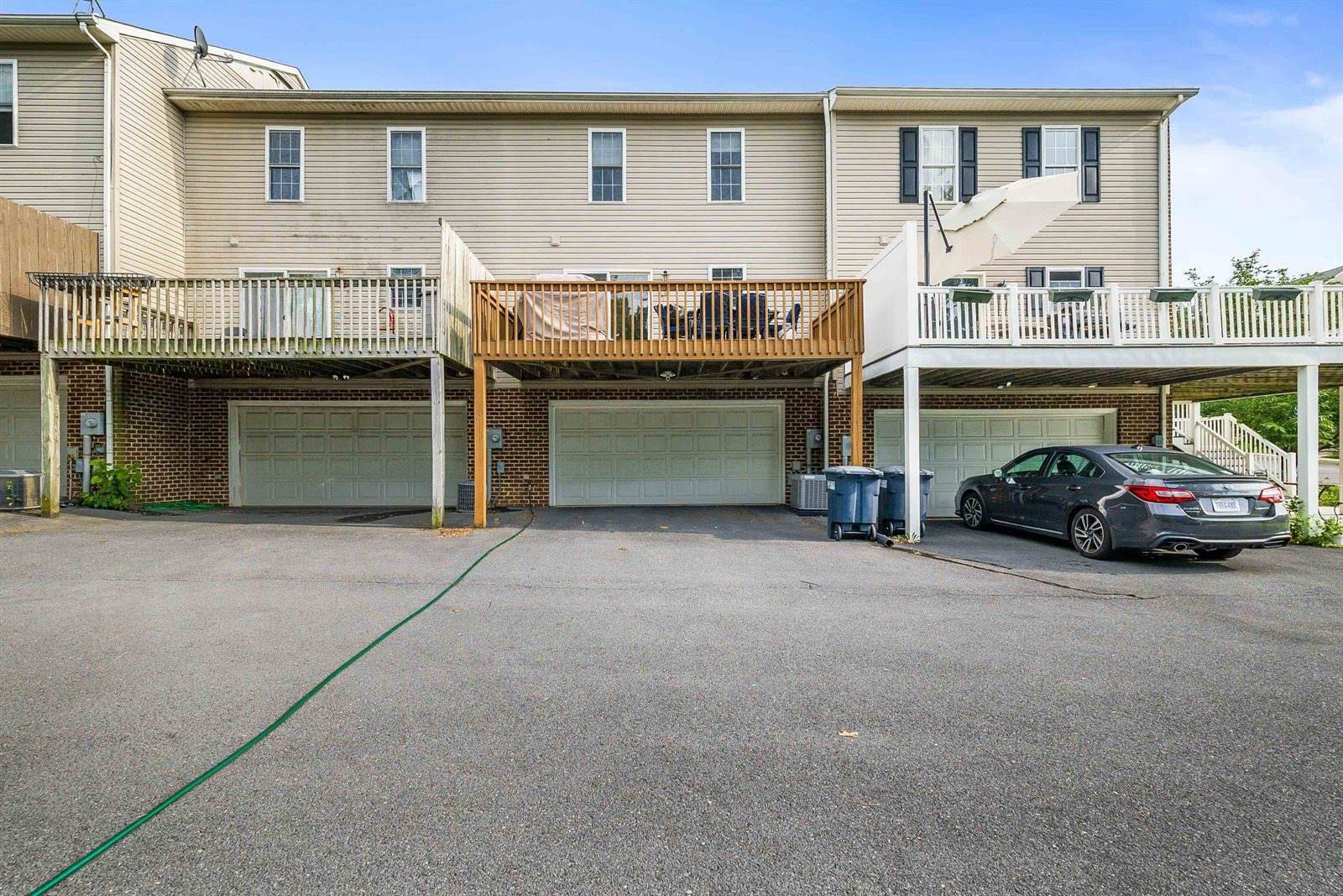 329 Emerald Dr, Harrisonburg, VA 22801