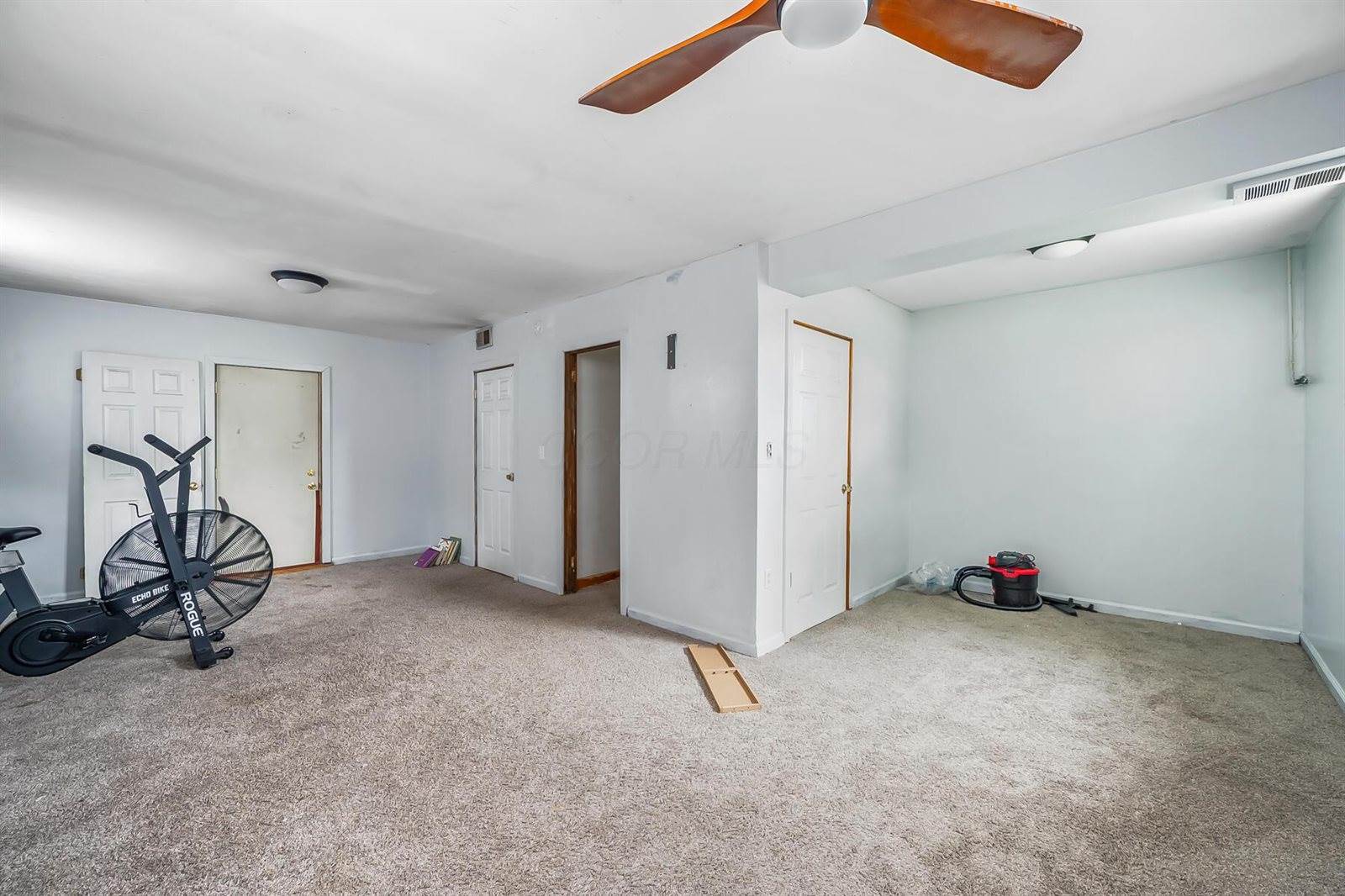 11 Richards Drive, Delaware, OH 43015