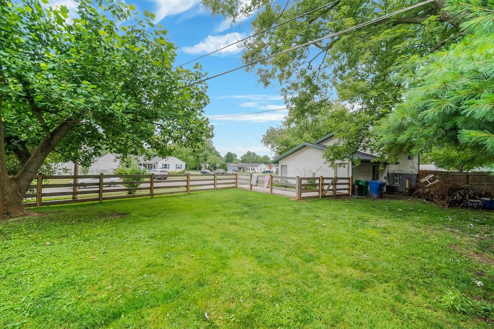 11 Richards Drive, Delaware, OH 43015