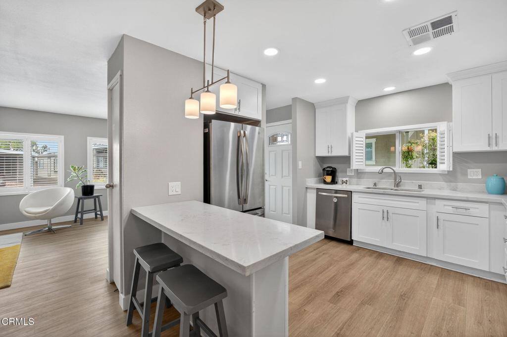 176 Chaucer Lane, Ventura, CA 93003