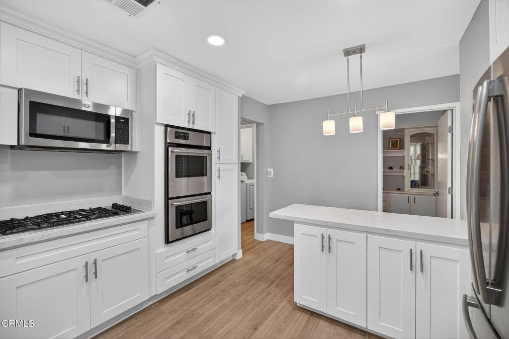 176 Chaucer Lane, Ventura, CA 93003