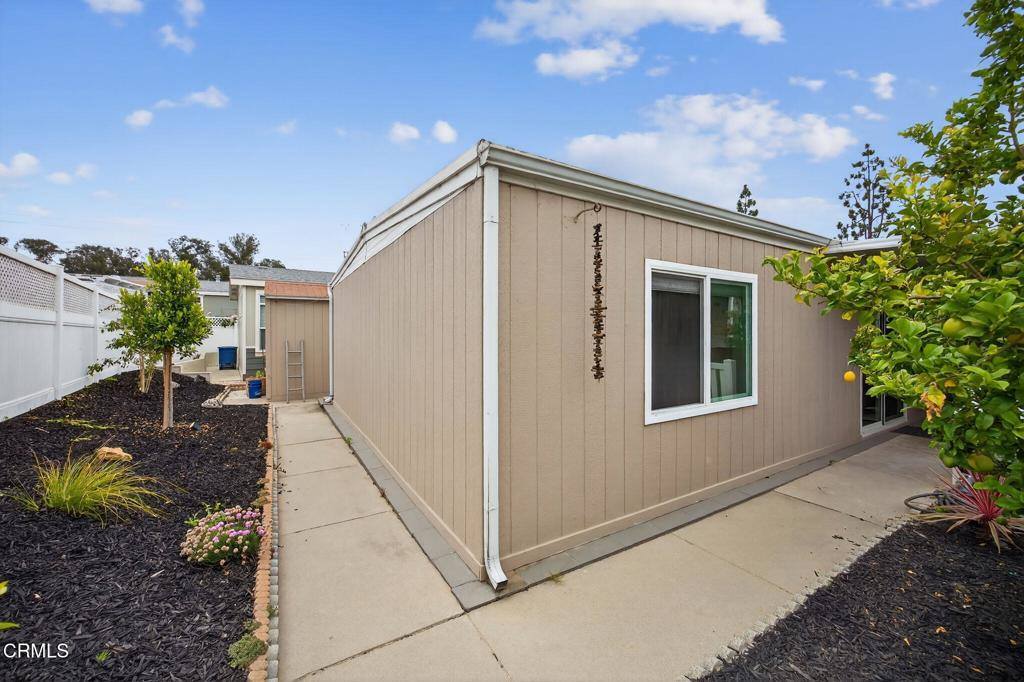 176 Chaucer Lane, Ventura, CA 93003