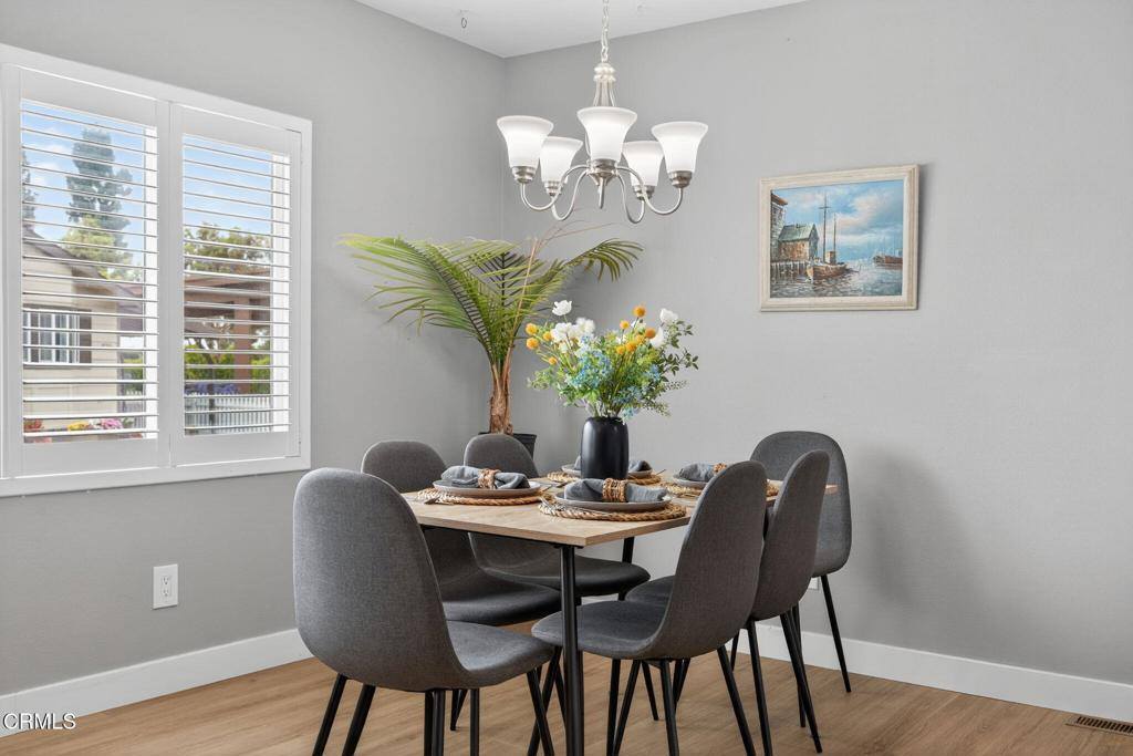 176 Chaucer Lane, Ventura, CA 93003