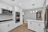 176 Chaucer Lane, Ventura, CA 93003