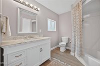 176 Chaucer Lane, Ventura, CA 93003