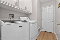 176 Chaucer Lane, Ventura, CA 93003