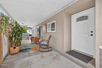 176 Chaucer Lane, Ventura, CA 93003