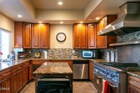 176 Chaucer Lane, Ventura, CA 93003