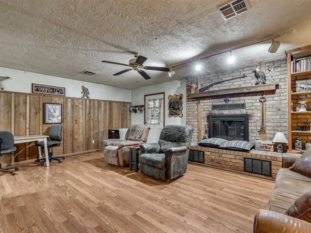 201 North 72nd Street, Noble, OK 73068