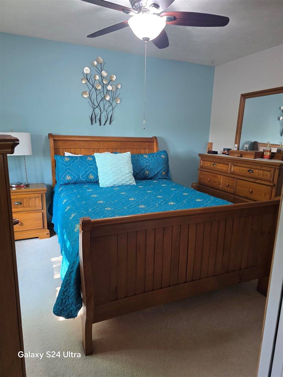 1615 NW Glacial Dr, Minot, ND 58703