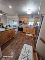1615 NW Glacial Dr, Minot, ND 58703