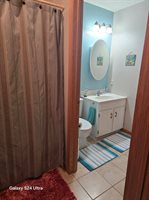 1615 NW Glacial Dr, Minot, ND 58703