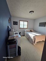 1615 NW Glacial Dr, Minot, ND 58703