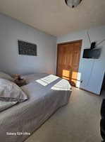 1615 NW Glacial Dr, Minot, ND 58703