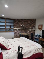 1615 NW Glacial Dr, Minot, ND 58703