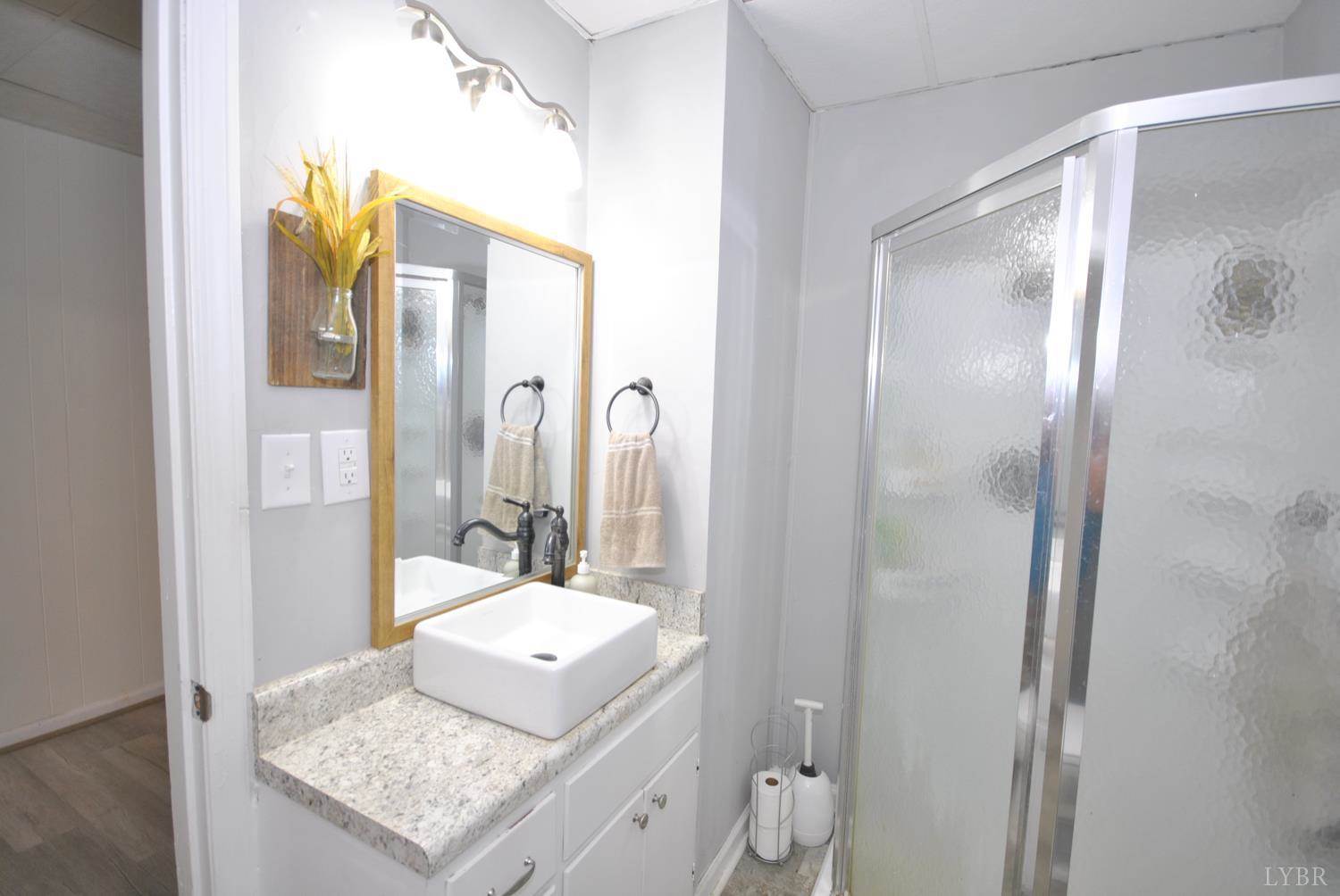 1021 Piedmont Street, Bedford, VA 24523