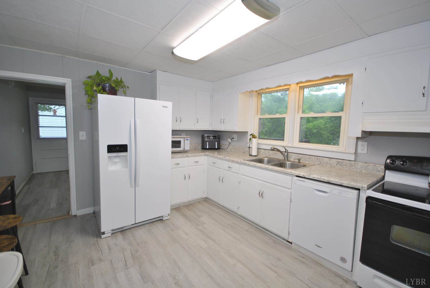 1021 Piedmont Street, Bedford, VA 24523