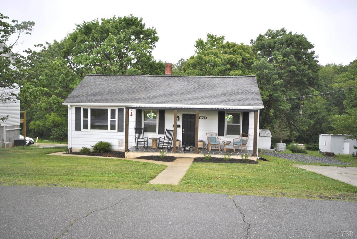 1021 Piedmont Street, Bedford, VA 24523