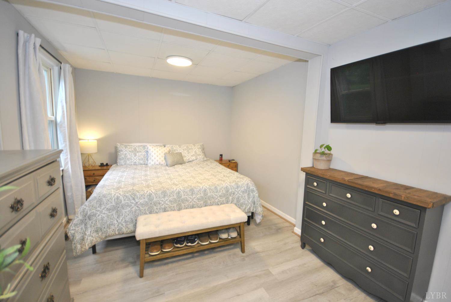 1021 Piedmont Street, Bedford, VA 24523