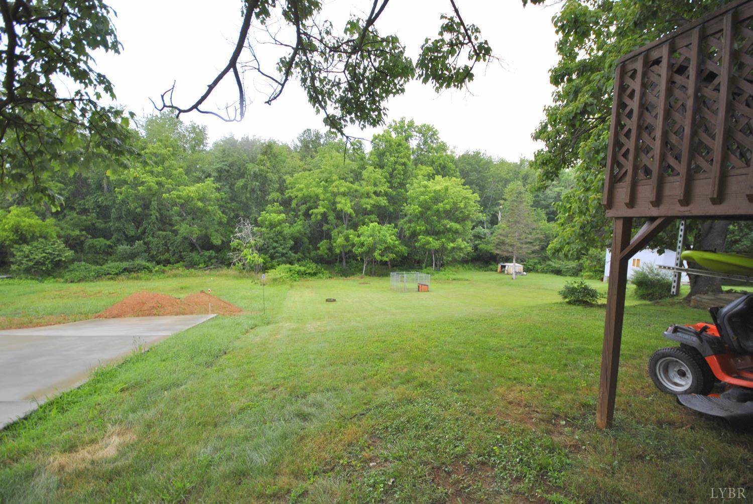 1021 Piedmont Street, Bedford, VA 24523