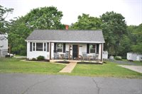 1021 Piedmont Street, Bedford, VA 24523