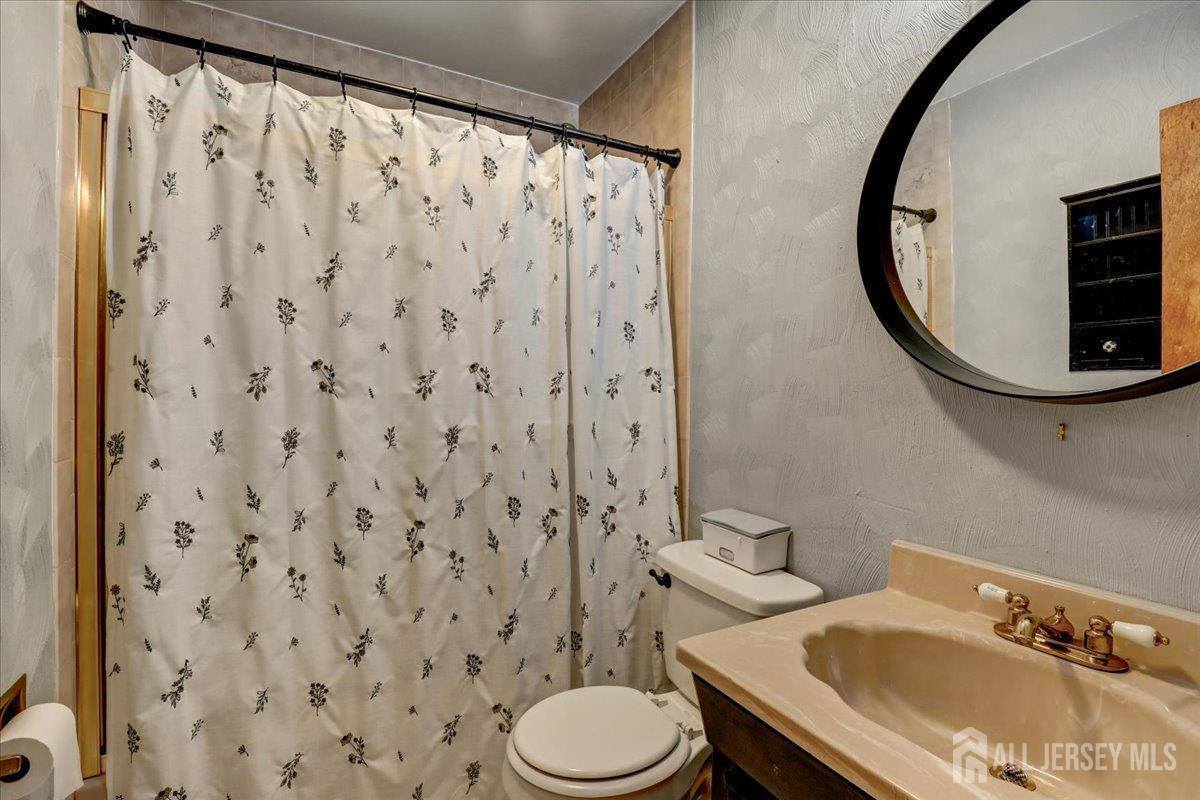 12 Euclid Road, South Amboy, NJ 08879