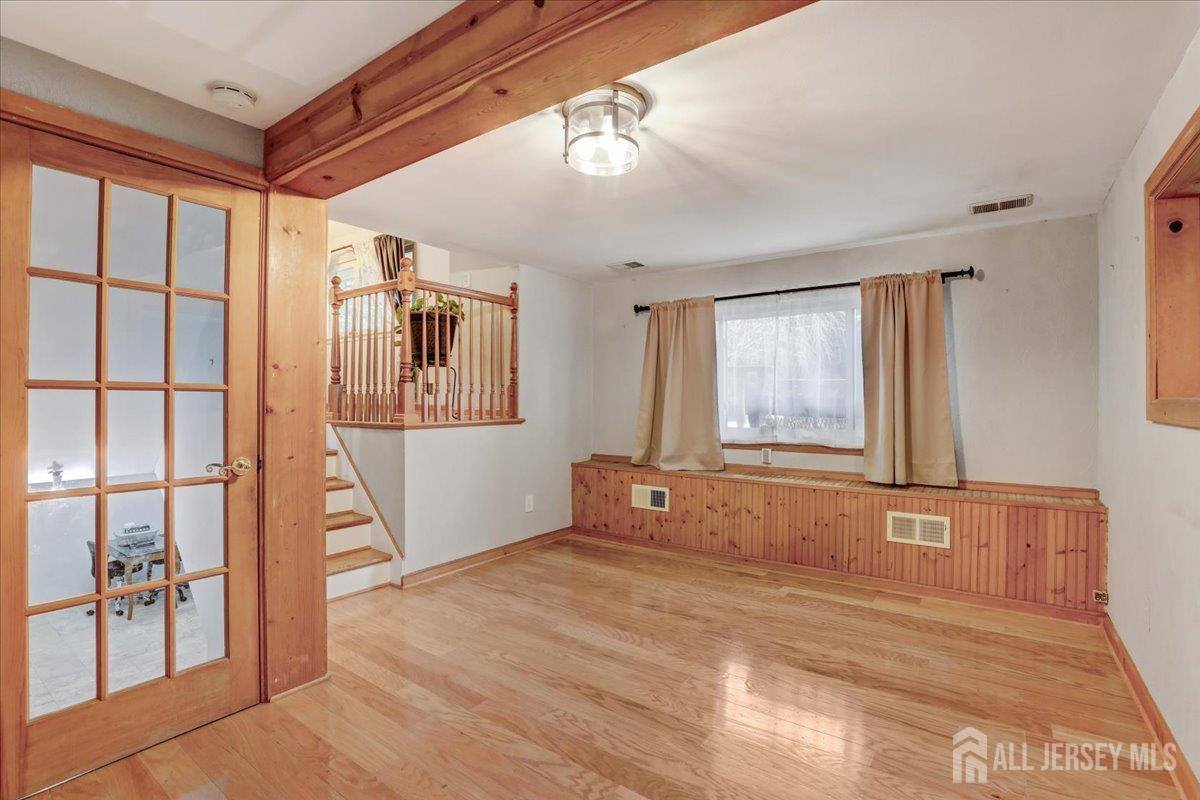 12 Euclid Road, South Amboy, NJ 08879