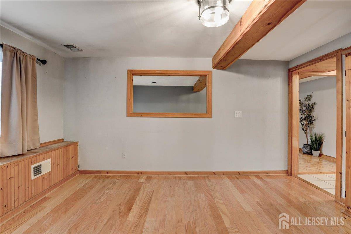 12 Euclid Road, South Amboy, NJ 08879