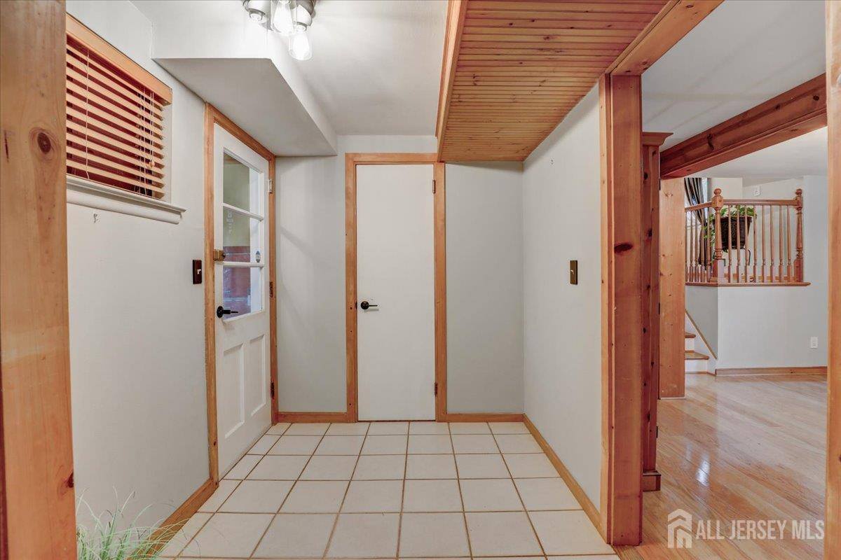 12 Euclid Road, South Amboy, NJ 08879