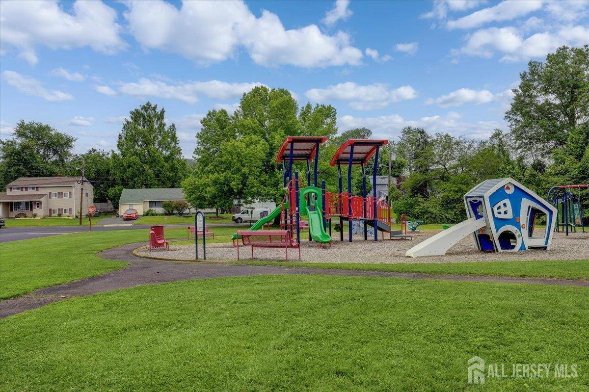 12 Euclid Road, South Amboy, NJ 08879