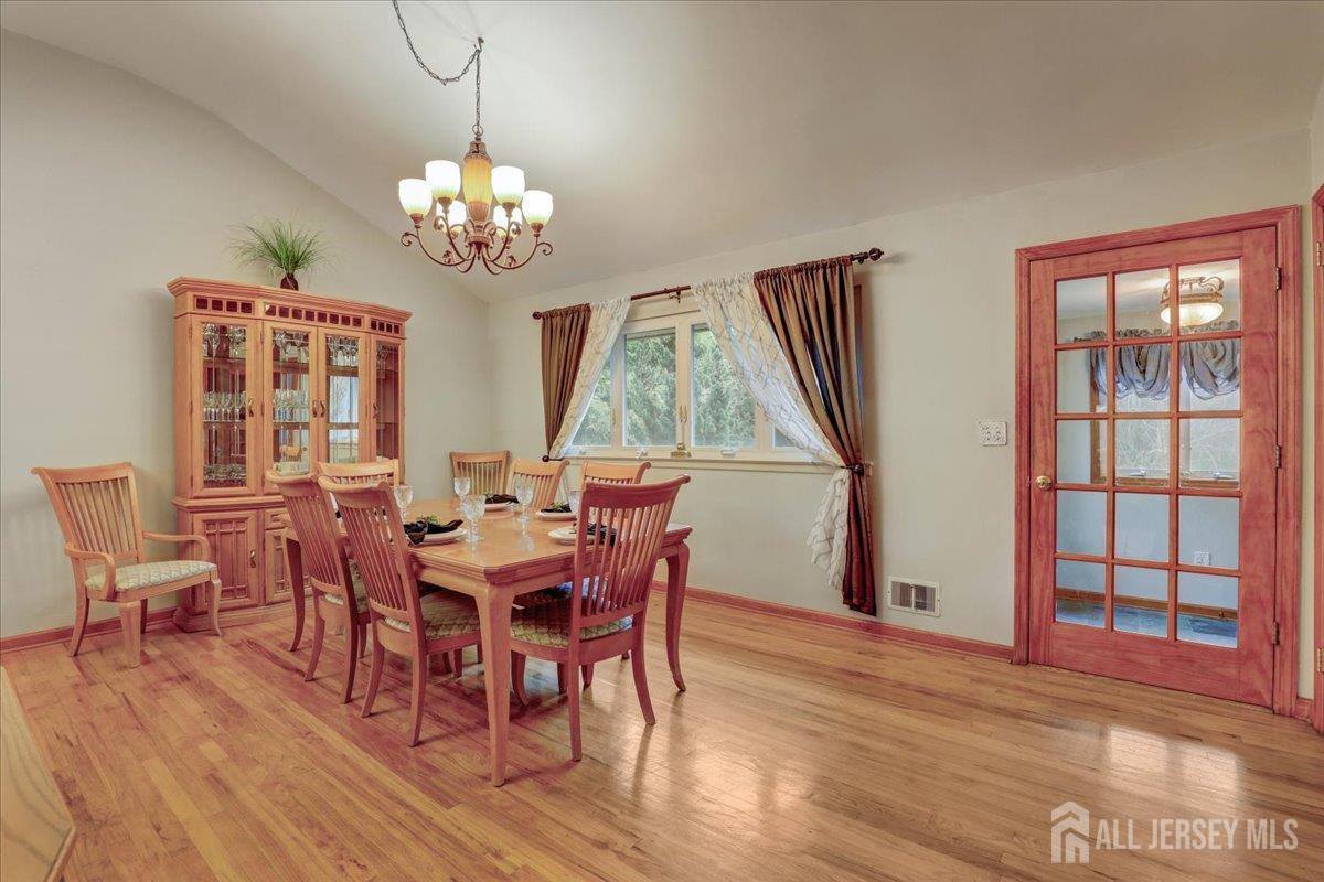 12 Euclid Road, South Amboy, NJ 08879