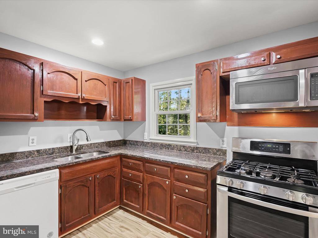 14460 Del Mar Drive, Woodbridge, VA 22193