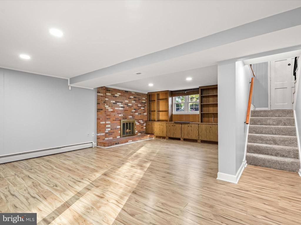 14460 Del Mar Drive, Woodbridge, VA 22193