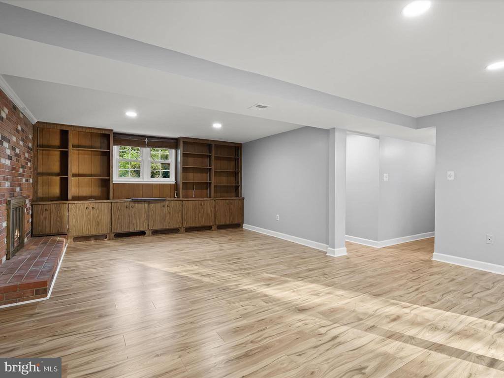 14460 Del Mar Drive, Woodbridge, VA 22193