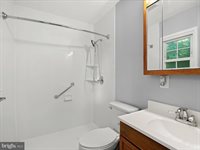 14460 Del Mar Drive, Woodbridge, VA 22193