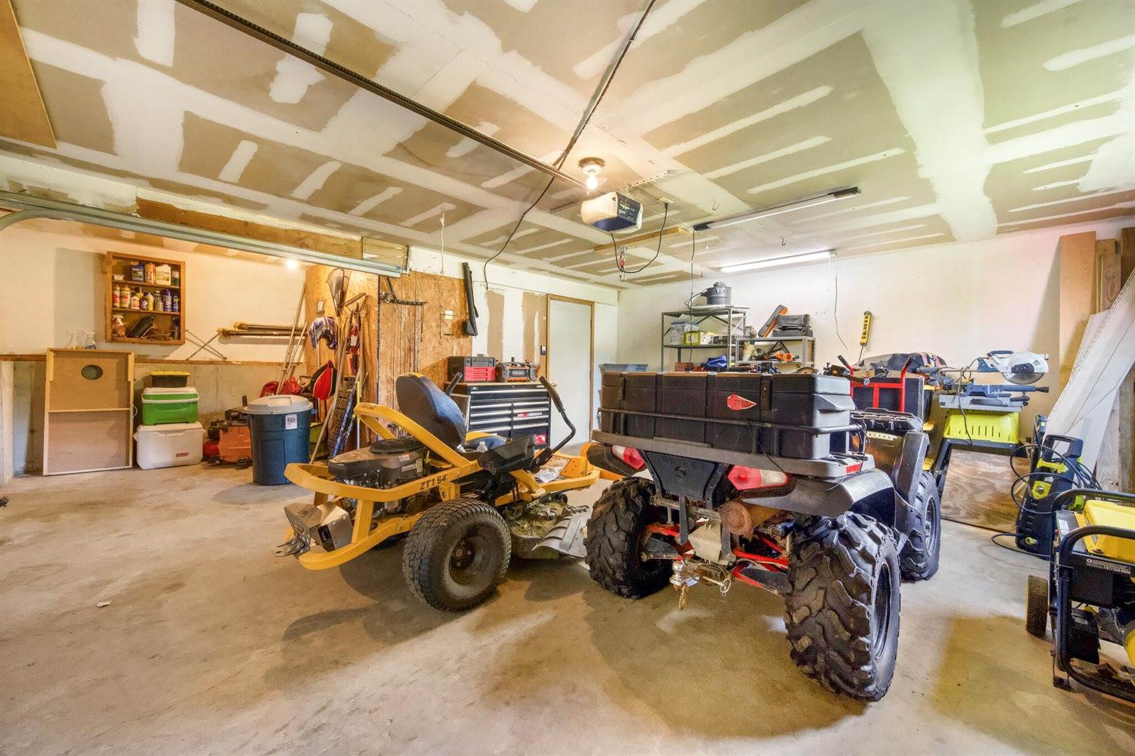 40 Whitten Road, Burnham, ME 04922